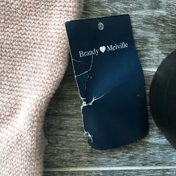 NTW | brandy Melville halter top - Picture 4 of 5